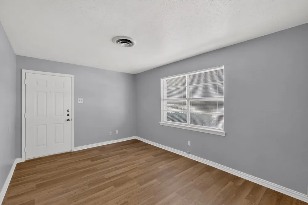 222 W Union Bower Road Irving, TX 75061