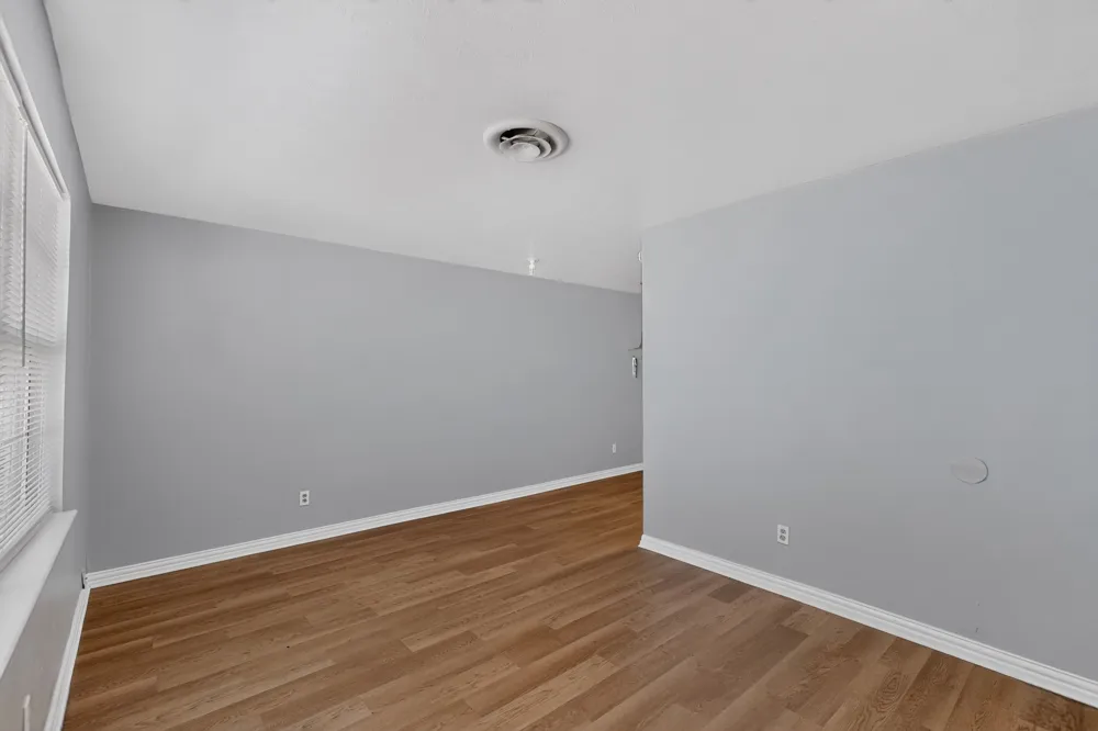 222 W Union Bower Road Irving, TX 75061