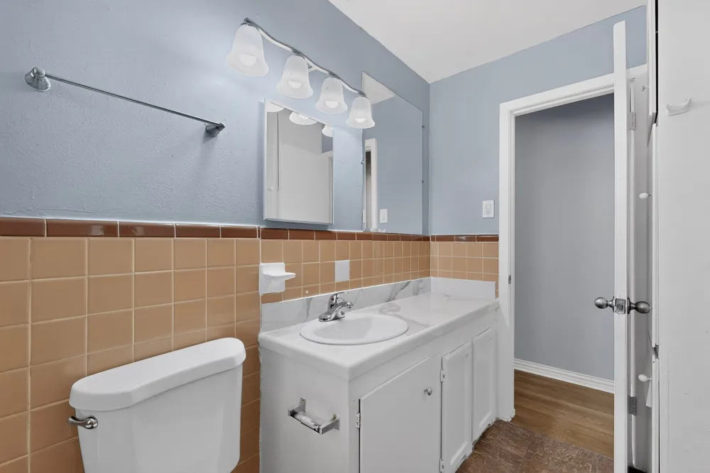 222 W Union Bower Road Irving, TX 75061