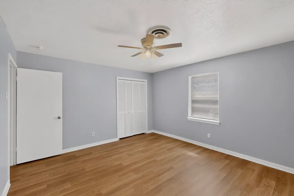 222 W Union Bower Road Irving, TX 75061