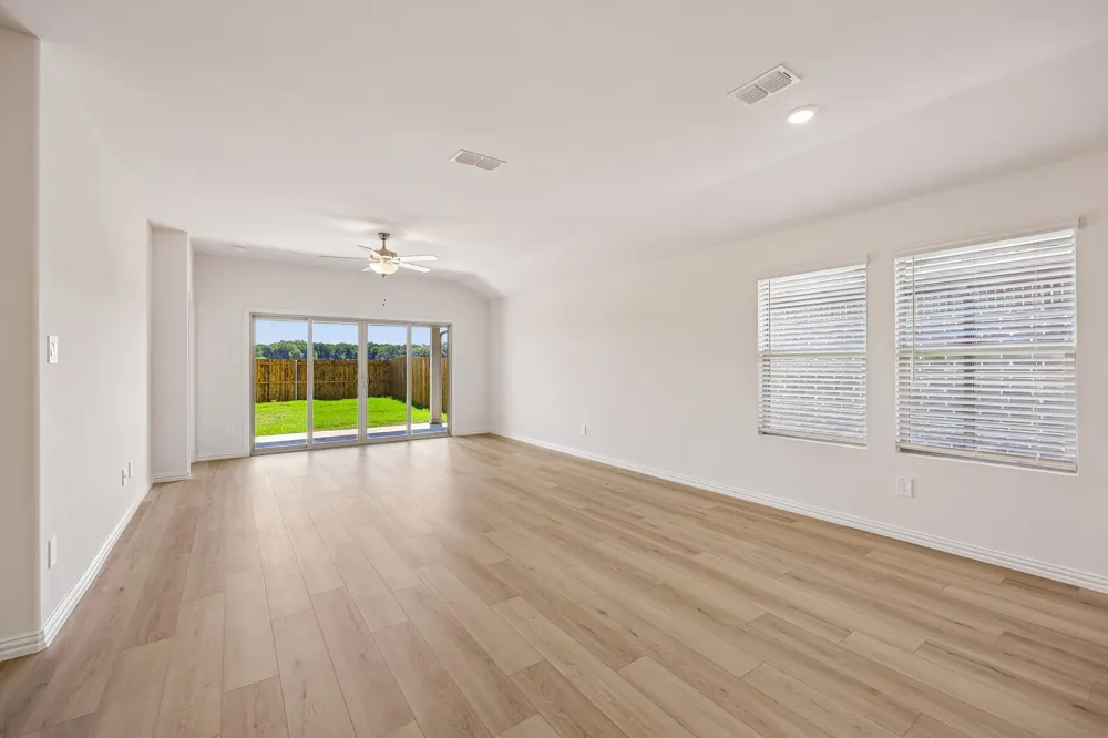 2107 Longchamp Lane Seagoville, TX 75159