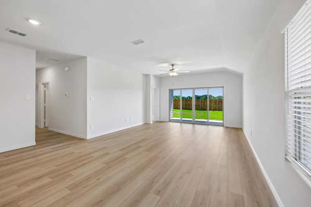 2107 Longchamp Lane Seagoville, TX 75159