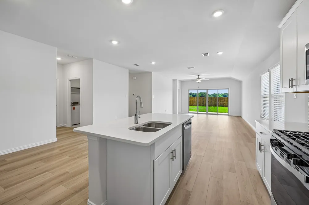 2107 Longchamp Lane Seagoville, TX 75159