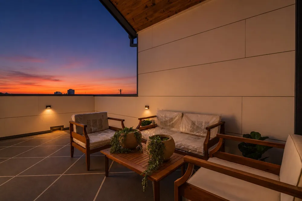 708 W 10th Street #104 Dallas, TX 75208