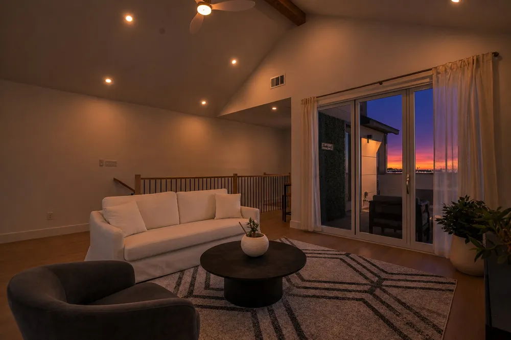 708 W 10th Street #104 Dallas, TX 75208