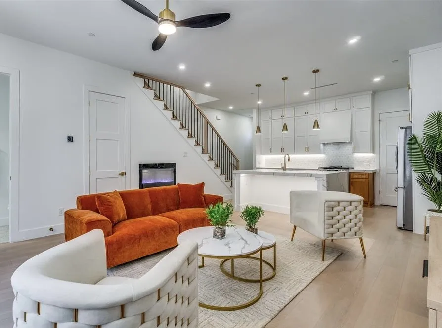 708 W 10th Street #104 Dallas, TX 75208