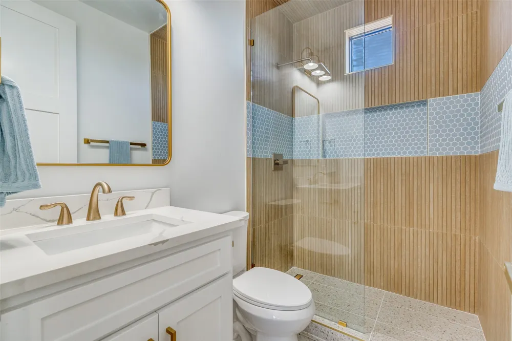 708 W 10th Street #104 Dallas, TX 75208