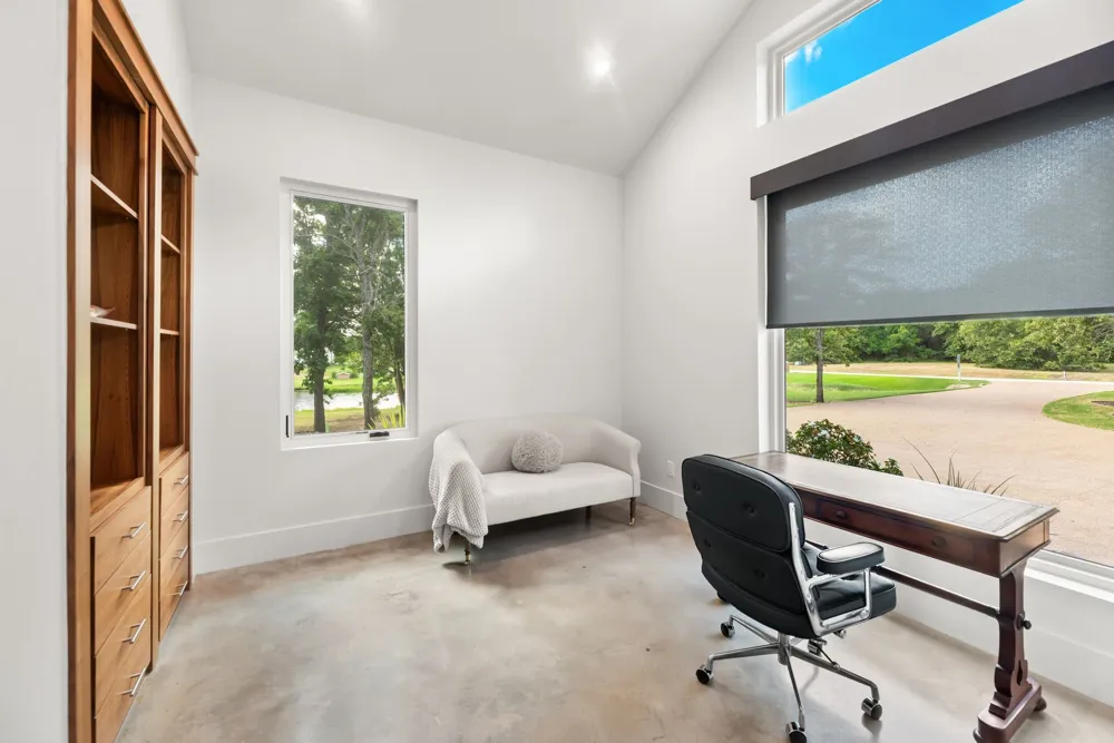 708 Clear Water Court Corsicana, TX 75109