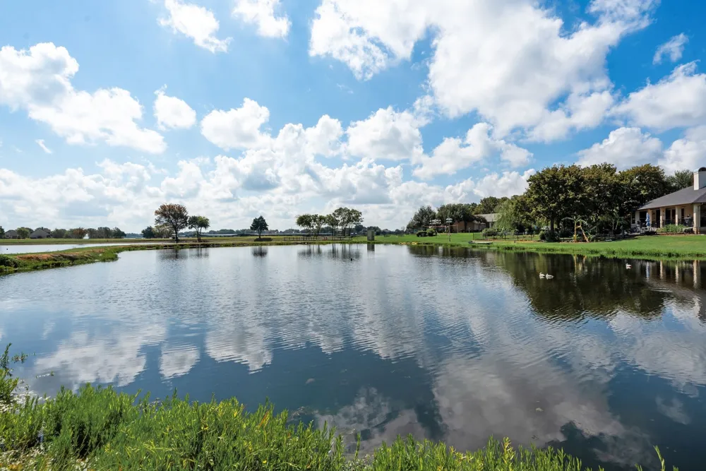 708 Clear Water Court Corsicana, TX 75109