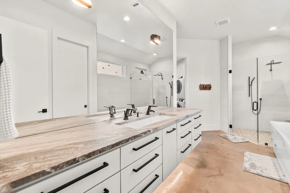 708 Clear Water Court Corsicana, TX 75109