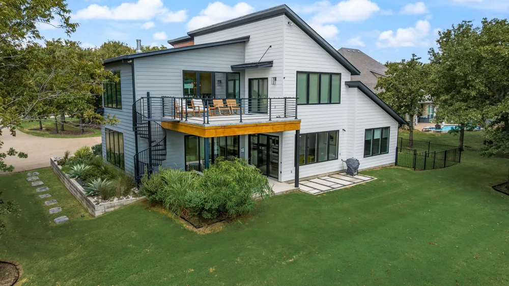708 Clear Water Court Corsicana, TX 75109