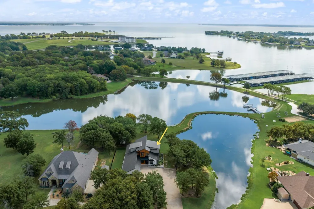 708 Clear Water Court Corsicana, TX 75109