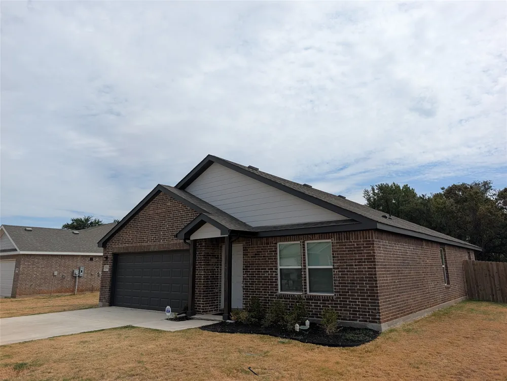 504 Jameson Street Springtown, TX 76082