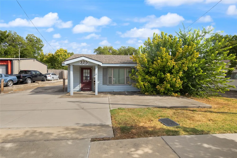325 E Main Street Lewisville, TX 75057