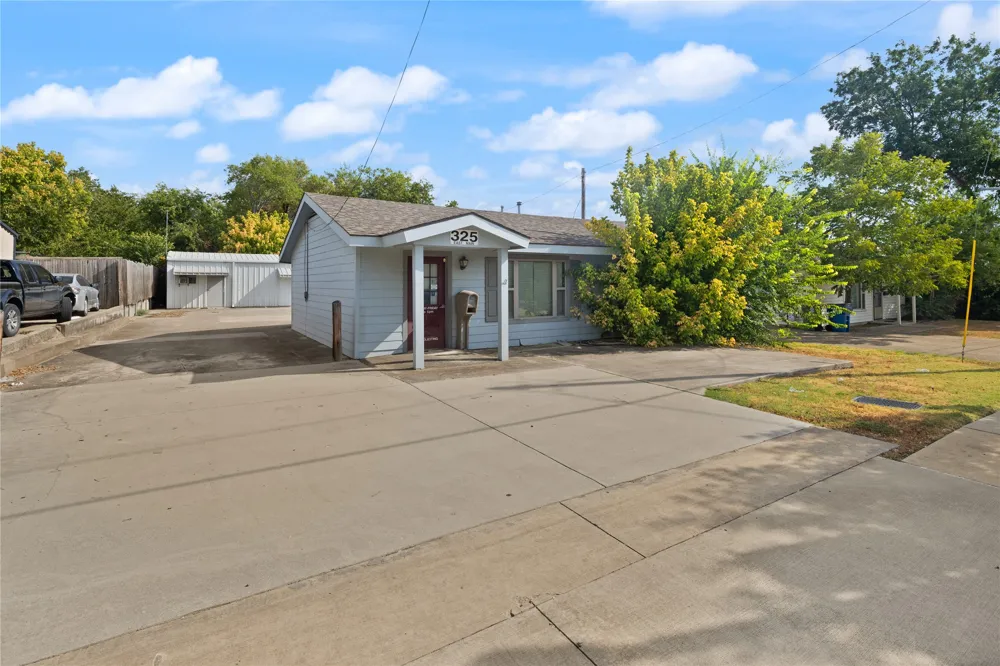 325 E Main Street Lewisville, TX 75057