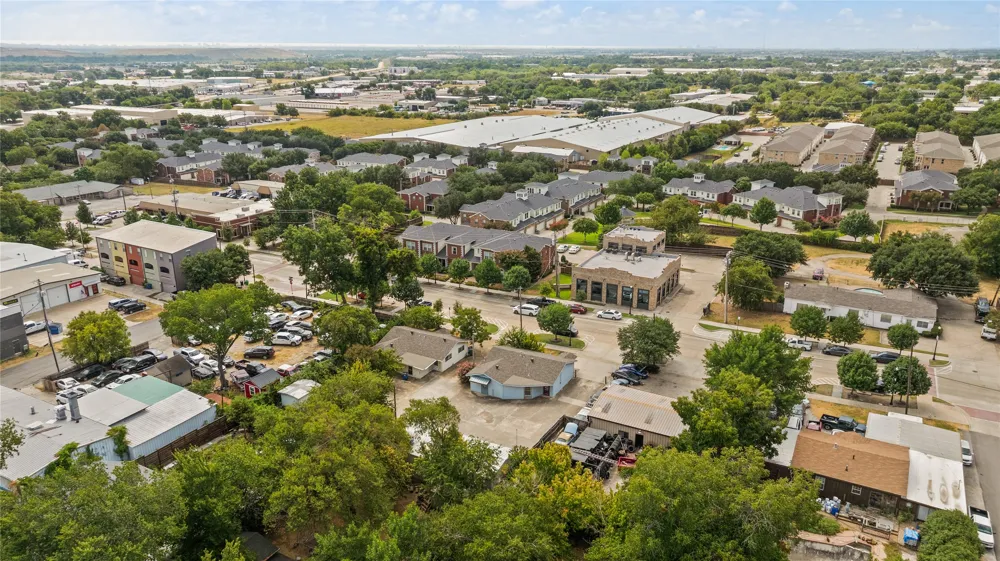 325 E Main Street Lewisville, TX 75057