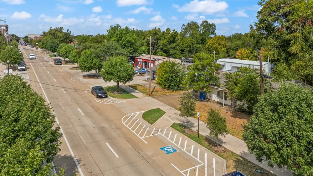325 E Main Street Lewisville, TX 75057