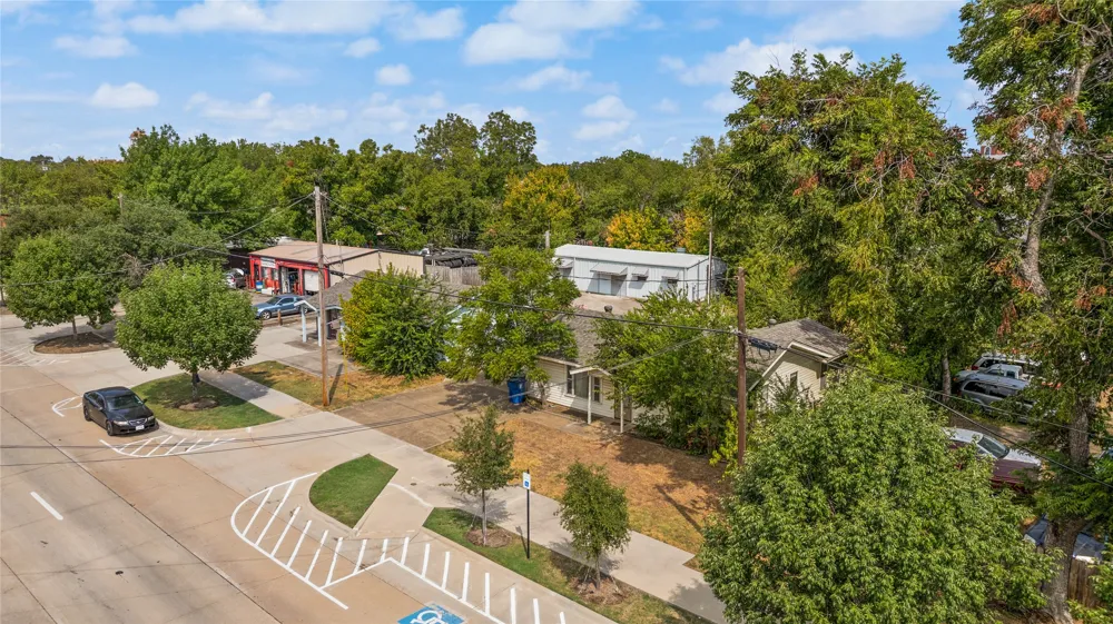 325 E Main Street Lewisville, TX 75057
