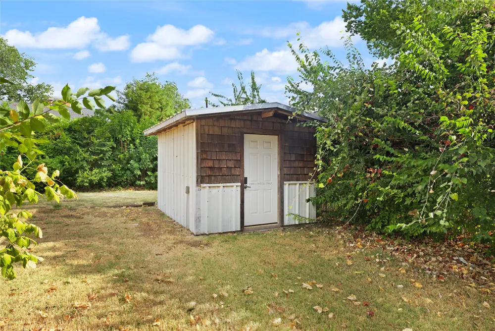 325 E Main Street Lewisville, TX 75057