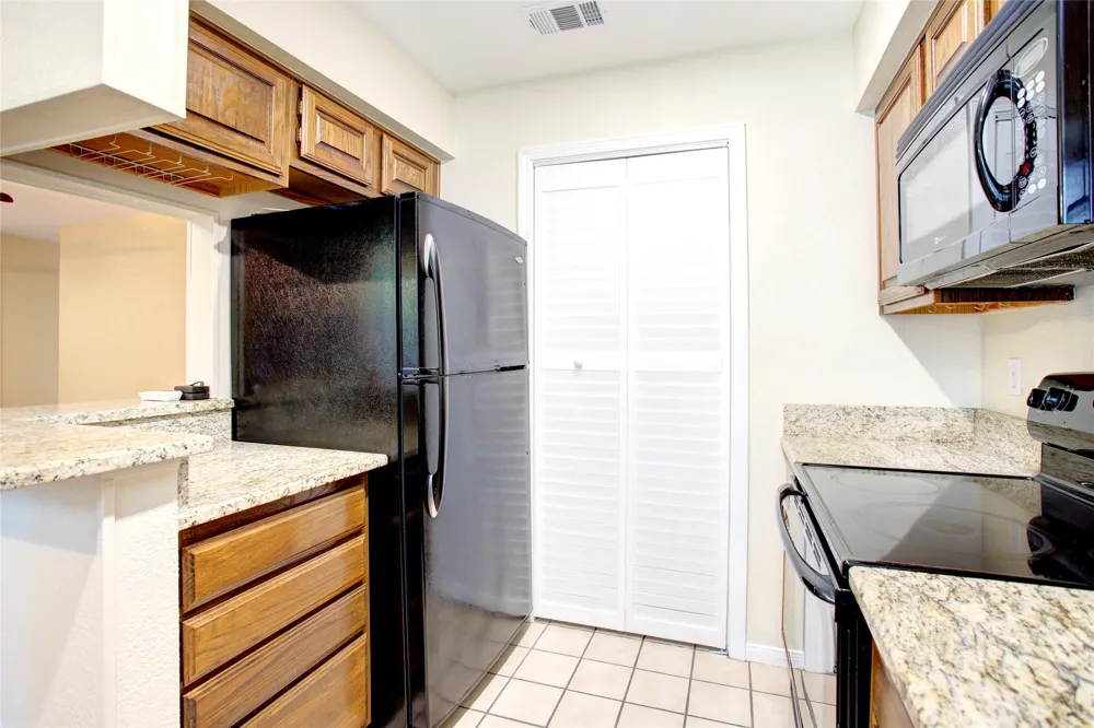 1304 Harwell Drive #4811 Arlington, TX 76011