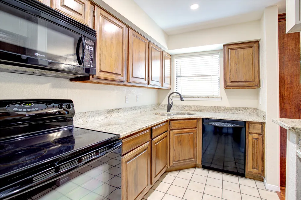 1304 Harwell Drive #4811 Arlington, TX 76011