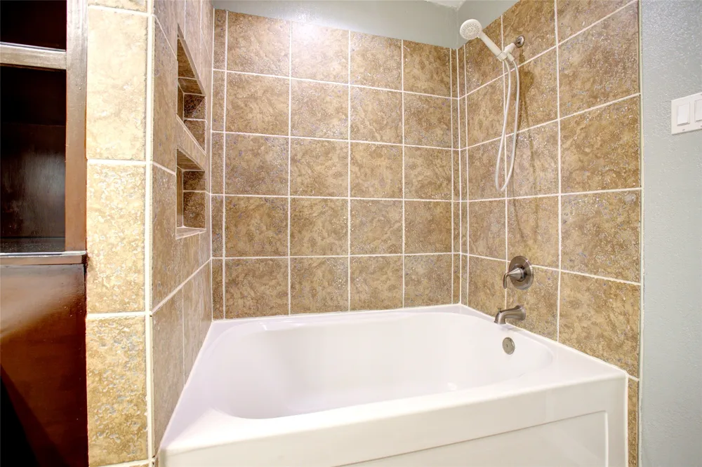 1304 Harwell Drive #4811 Arlington, TX 76011