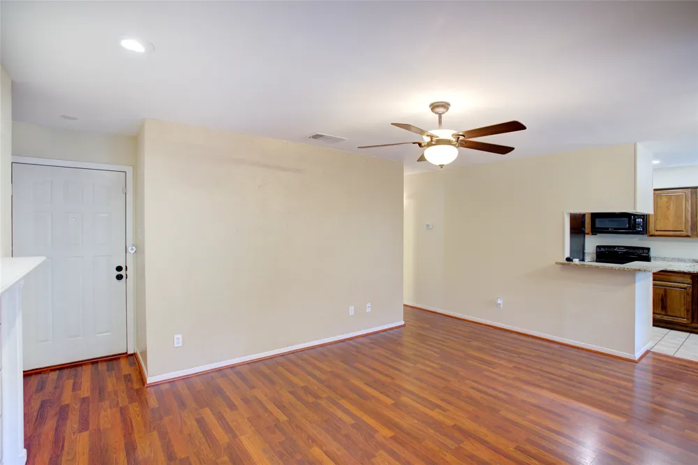 1304 Harwell Drive #4811 Arlington, TX 76011