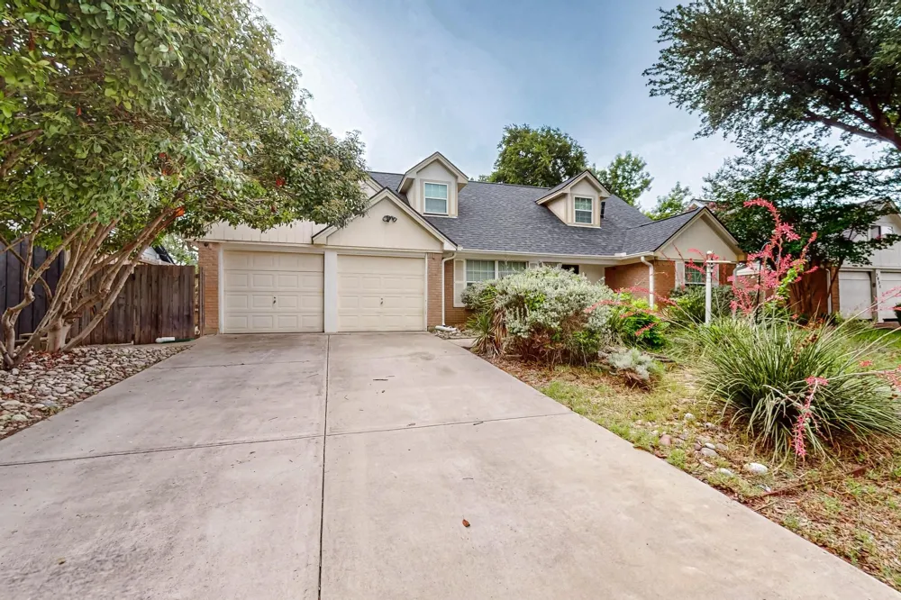 2927 Selma Lane Farmers Branch, TX 75234