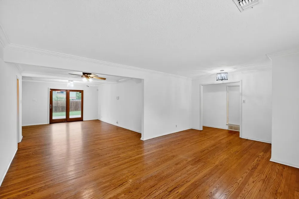 2927 Selma Lane Farmers Branch, TX 75234