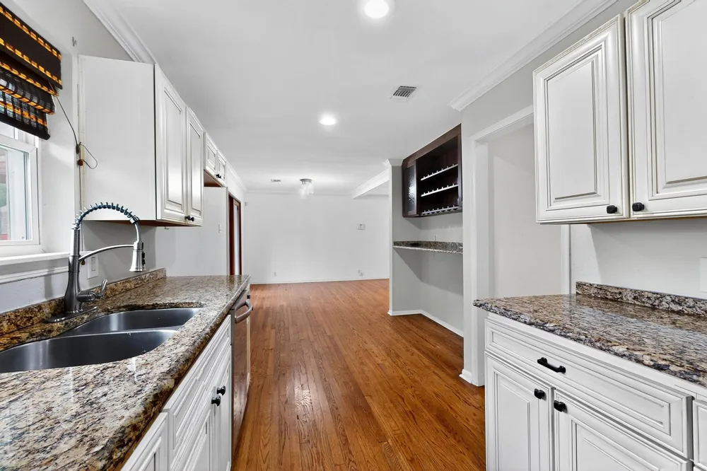 2927 Selma Lane Farmers Branch, TX 75234