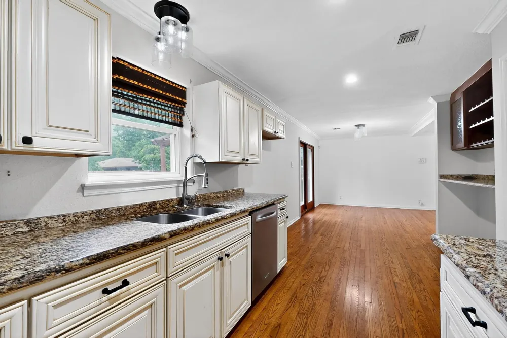 2927 Selma Lane Farmers Branch, TX 75234