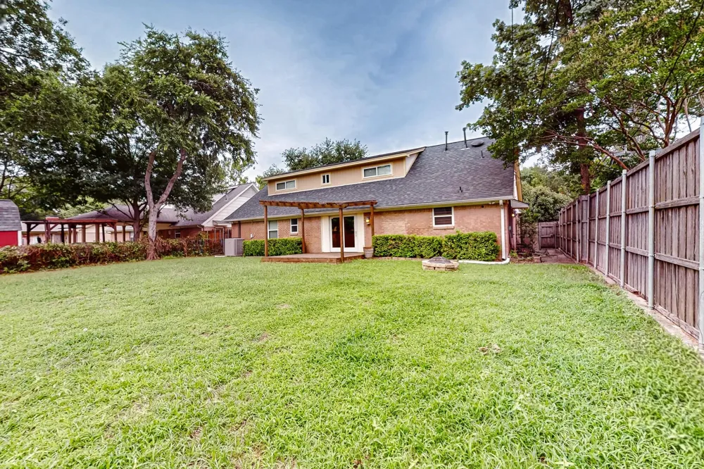 2927 Selma Lane Farmers Branch, TX 75234