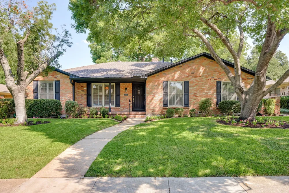 7441 Alto Caro Drive Dallas, TX 75248