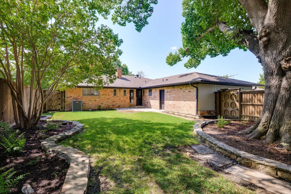 7441 Alto Caro Drive Dallas, TX 75248