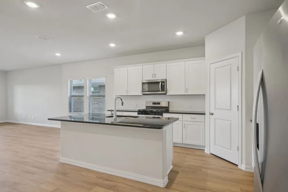 2104 Longchamp Lane Seagoville, TX 75159