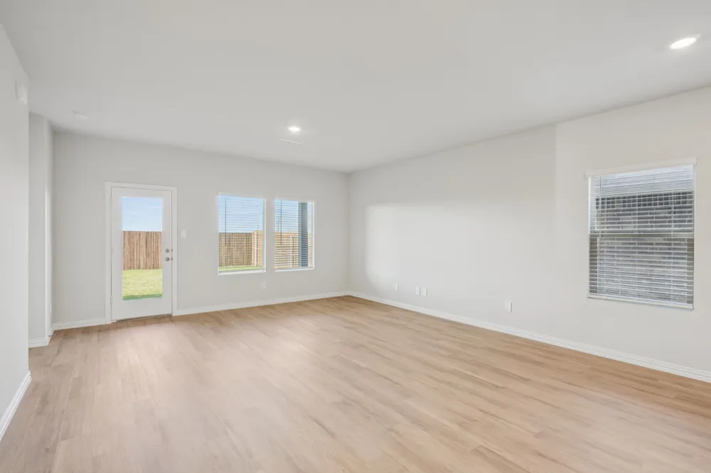 2104 Longchamp Lane Seagoville, TX 75159