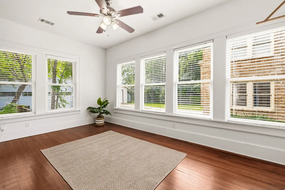 5736 Tremont Street Dallas, TX 75214