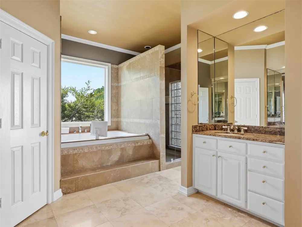 1700 Dowling Drive Irving, TX 75038