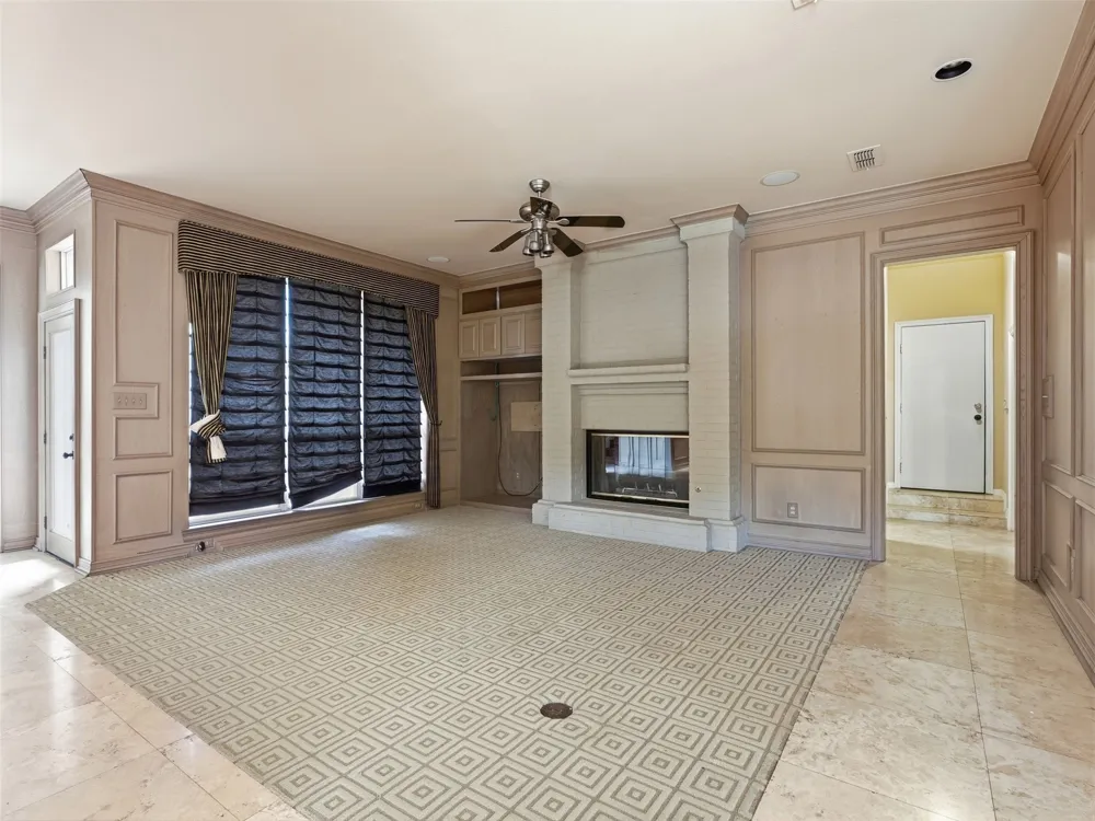 1700 Dowling Drive Irving, TX 75038