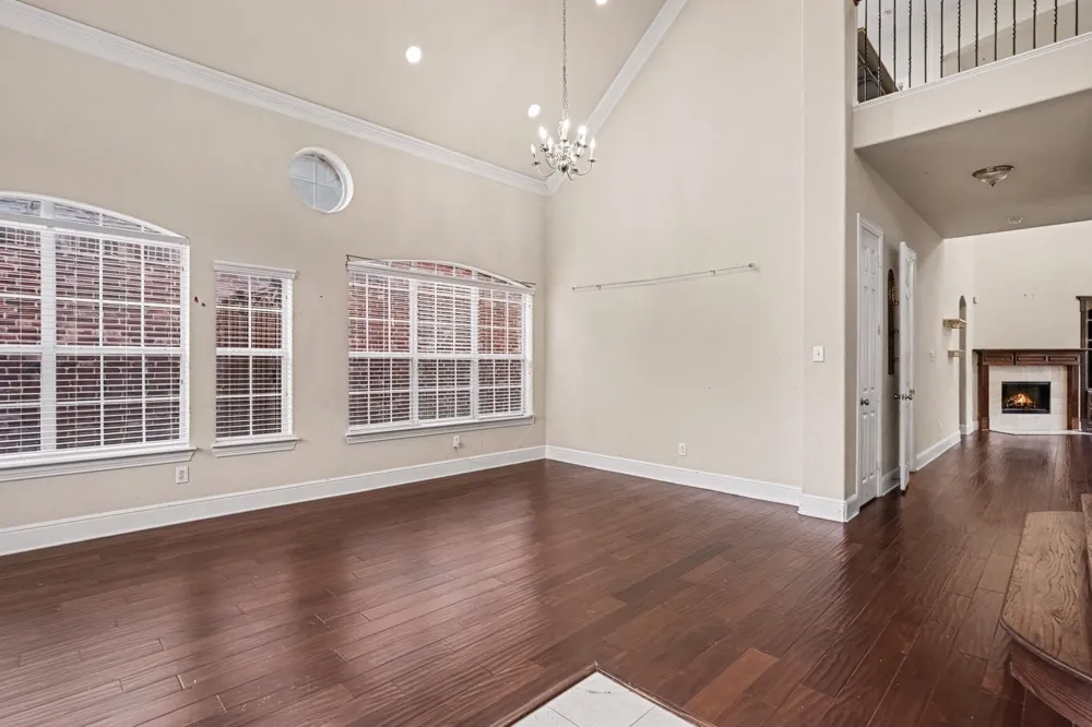 1344 Valley Vista Drive Irving, TX 75063