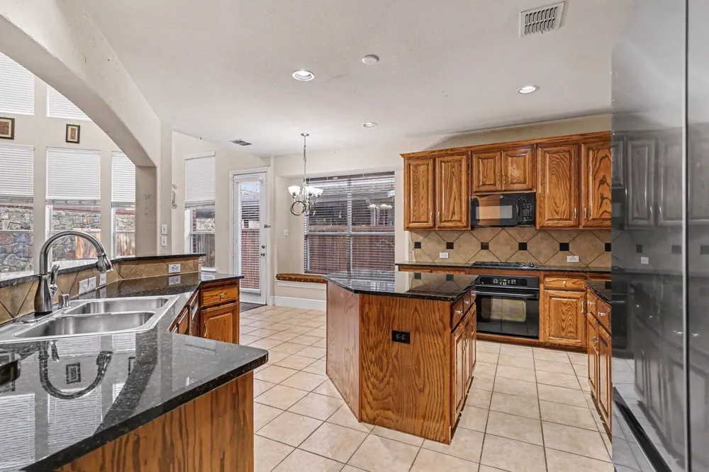 1344 Valley Vista Drive Irving, TX 75063