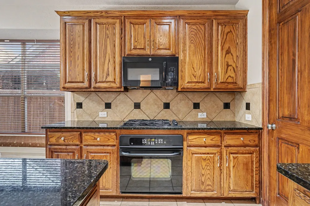 1344 Valley Vista Drive Irving, TX 75063