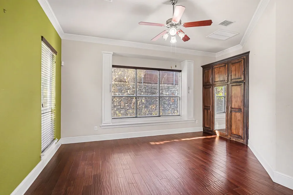 1344 Valley Vista Drive Irving, TX 75063