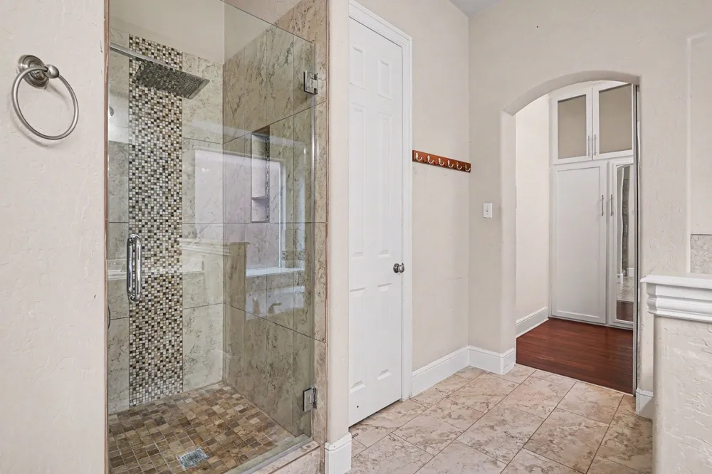 1344 Valley Vista Drive Irving, TX 75063