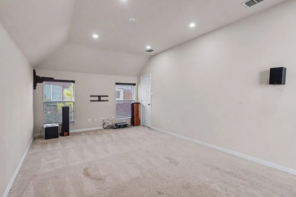 1344 Valley Vista Drive Irving, TX 75063