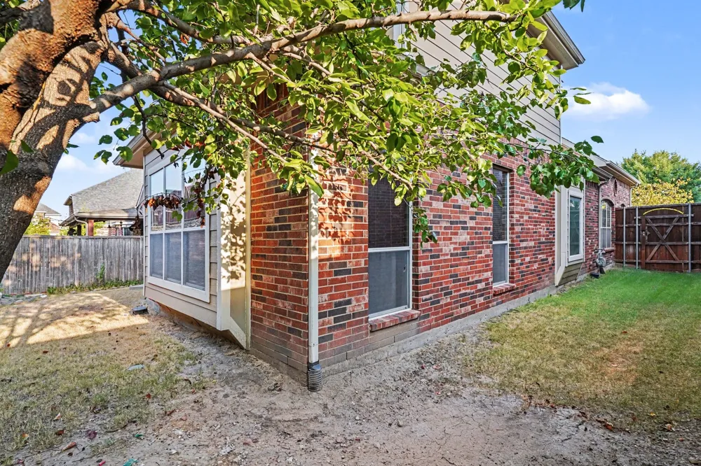 1344 Valley Vista Drive Irving, TX 75063