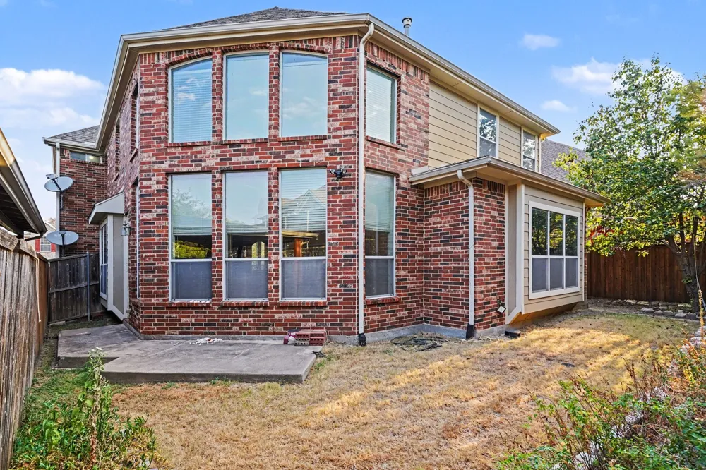 1344 Valley Vista Drive Irving, TX 75063