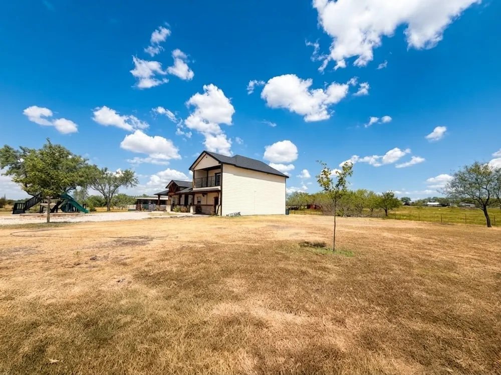 6049 County Road 1030 B Rice, TX 75155