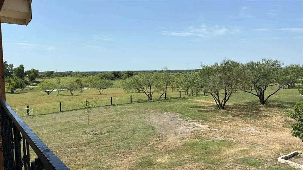 6049 County Road 1030 B Rice, TX 75155