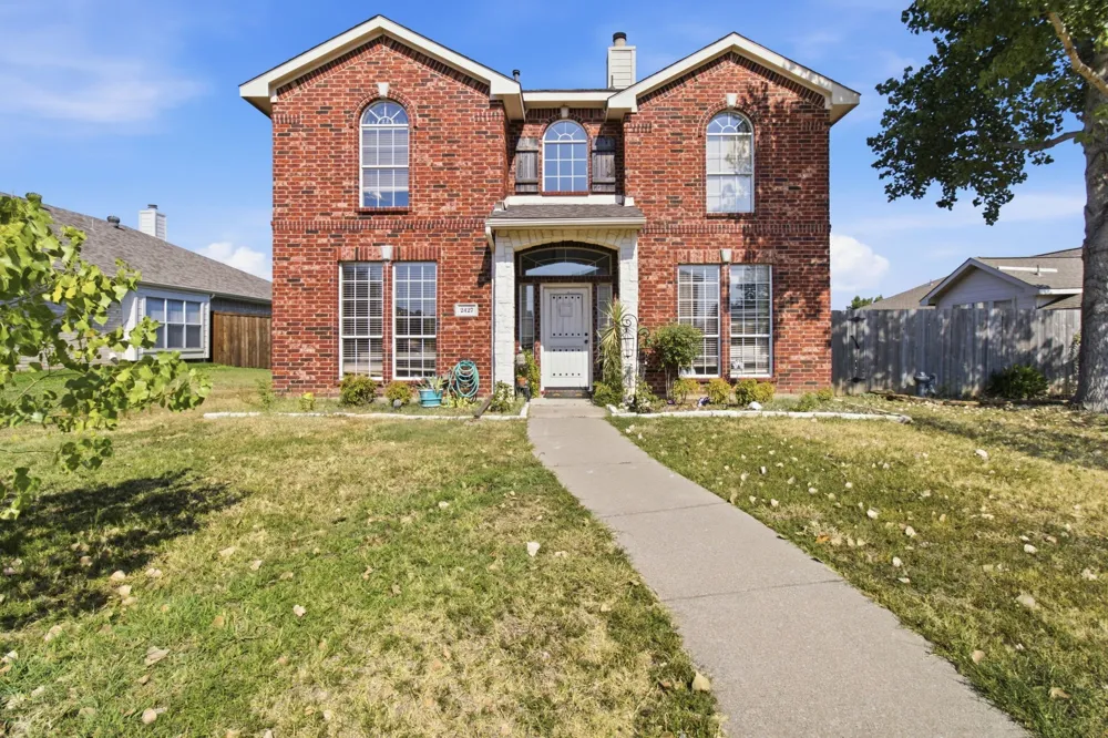 2427 Decoy Drive Mesquite, TX 75181